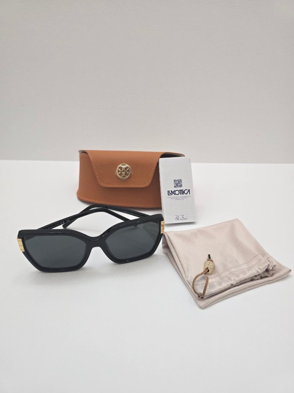 Tory Burch Women's Sunglasses TY9076U NEW - Picture 8 of 9
